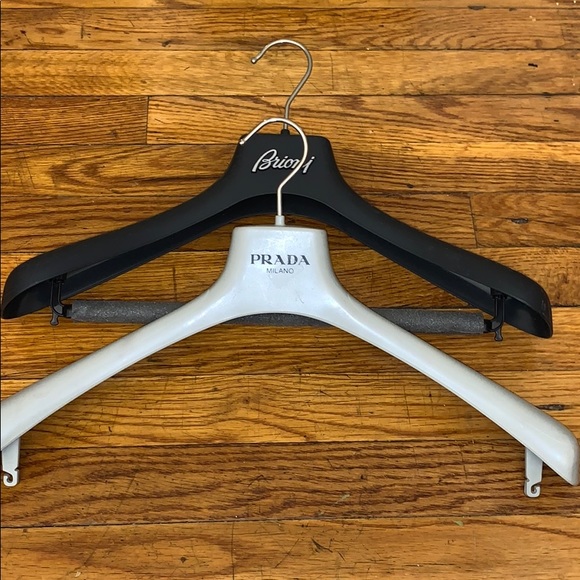 π₯π₯ Brioni & Prada Plastic Hangers